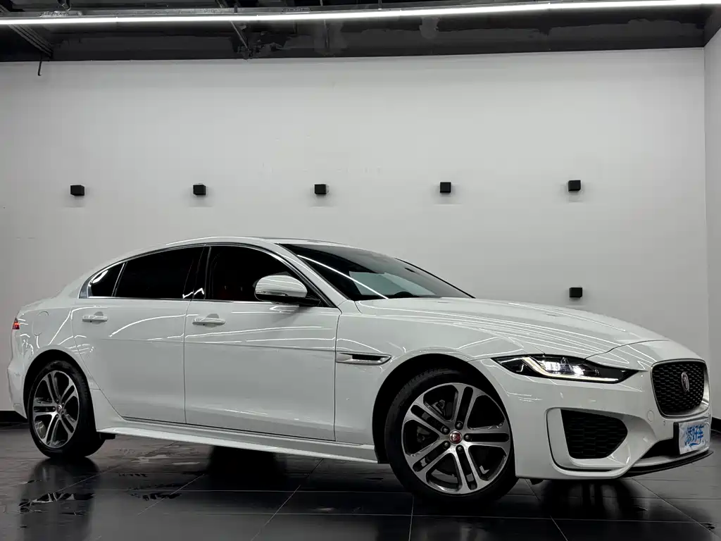 Jaguar XEL — миниатюра 3
