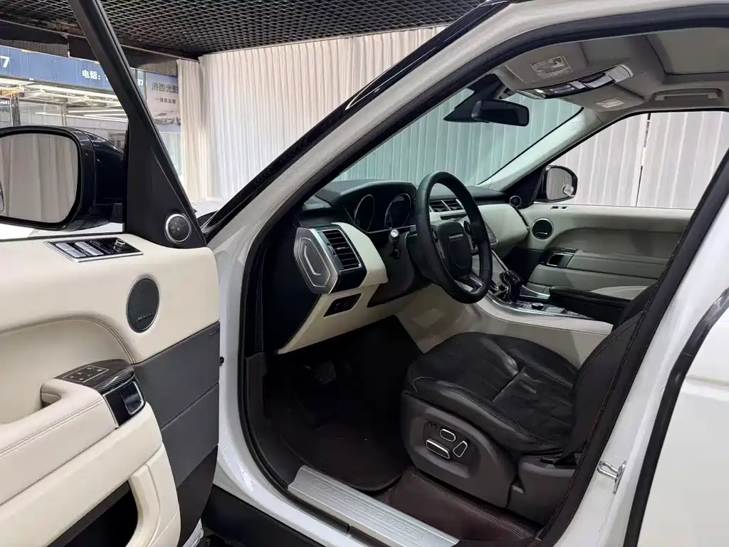Land Rover Range Rover Sport 2015 3.0 SC V6 HSE DYNAMIC