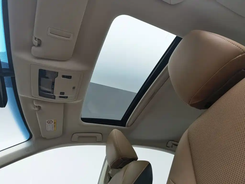 Lexus ES — миниатюра 14