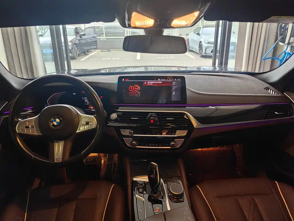BMW 5 Series — миниатюра 8
