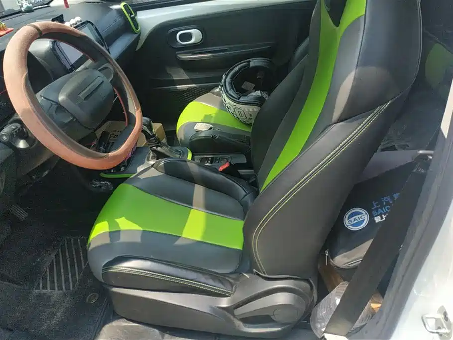 Roewe Clever 2021 302km мест