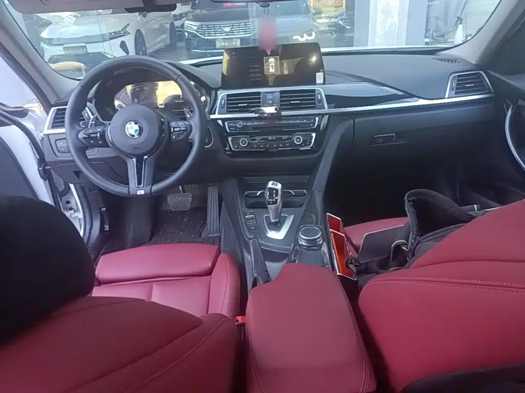 BMW 3 Series — миниатюра 10