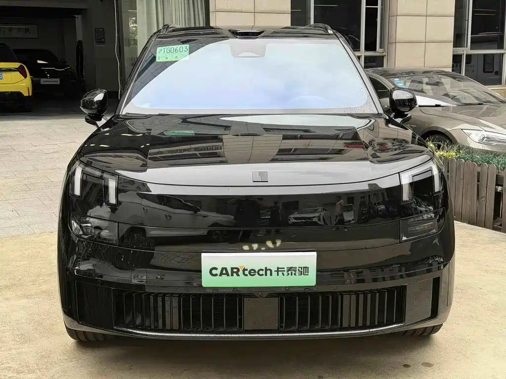 Lynk & Co 900 — миниатюра 2