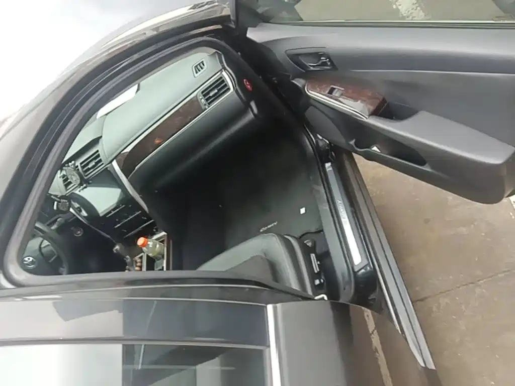 Toyota Camry — миниатюра 9