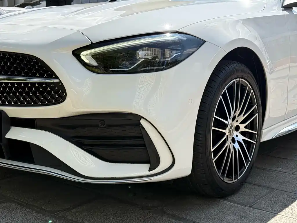 Mercedes-Benz C-Class — миниатюра 24