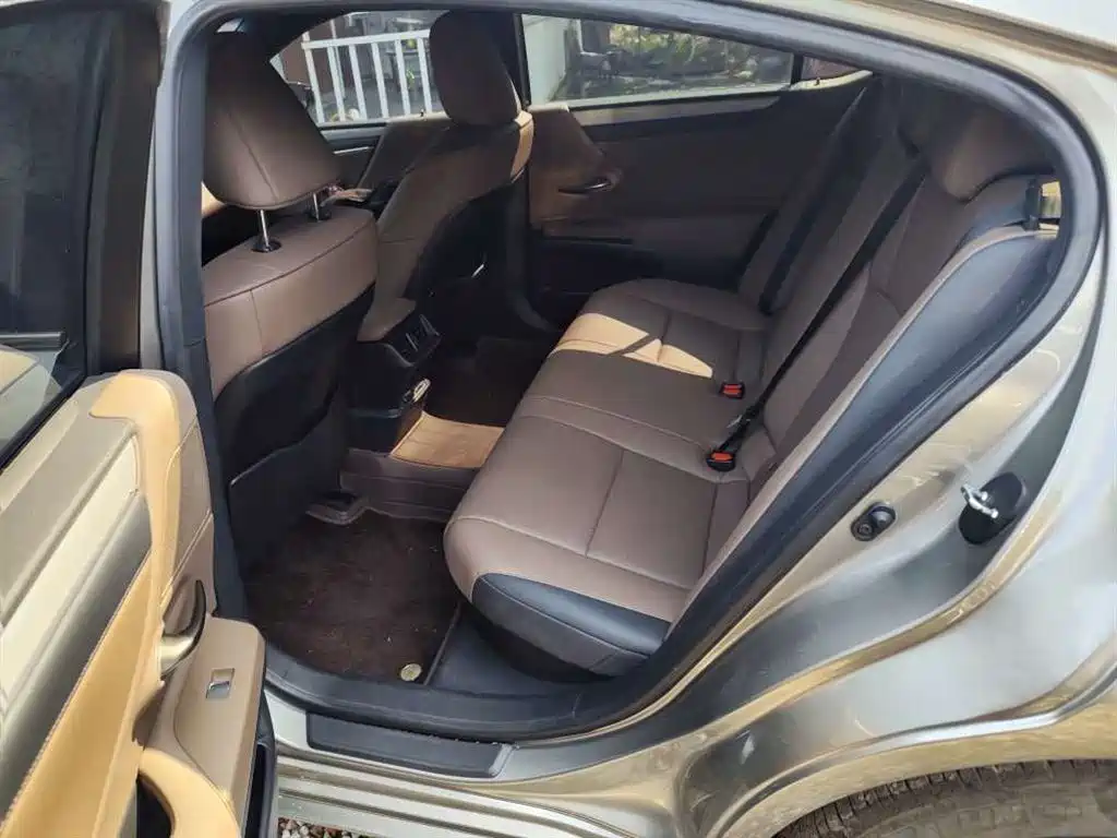 Lexus ES — миниатюра 5