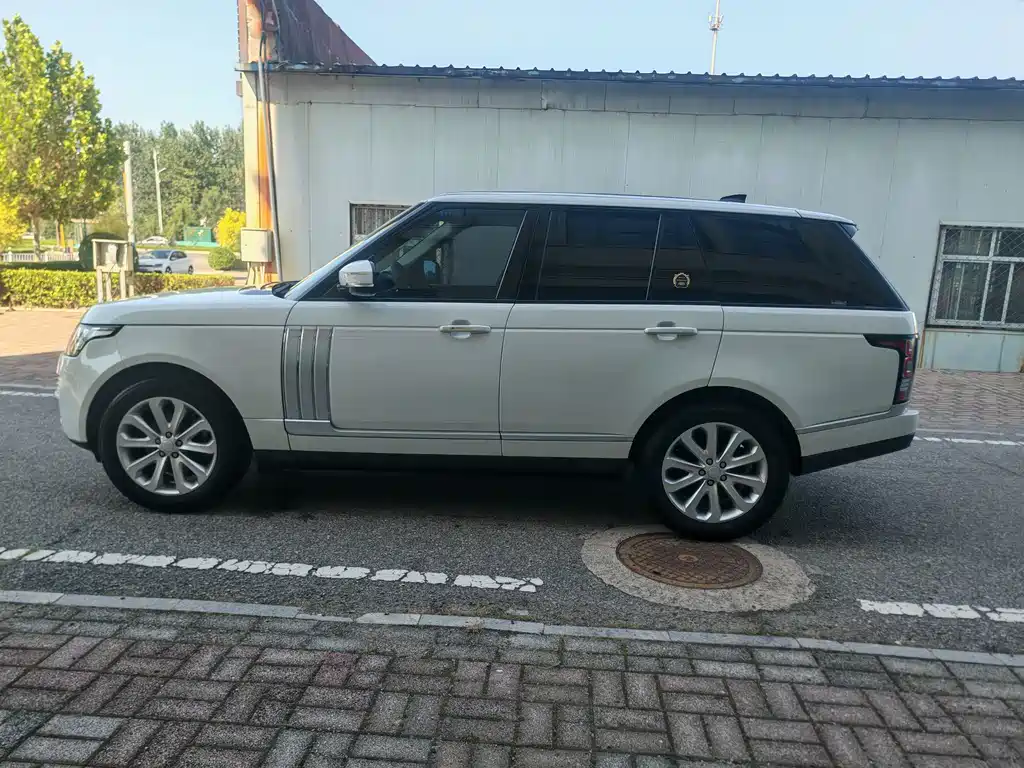 Land Rover Range Rover — миниатюра 7