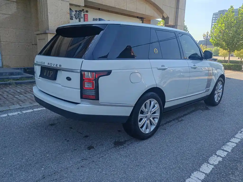 Land Rover Range Rover — миниатюра 17