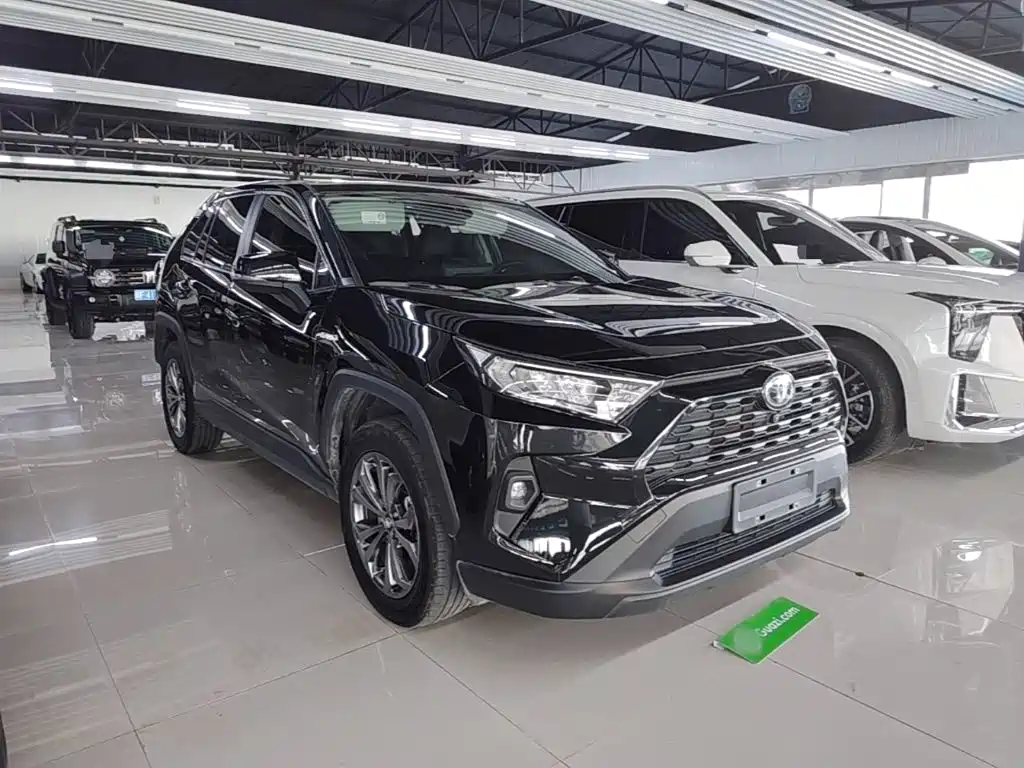 Toyota RAV4 — миниатюра 4