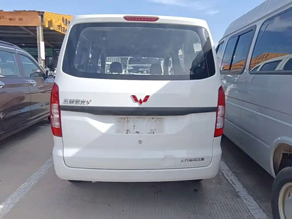 Wuling Hongguang V — миниатюра 6