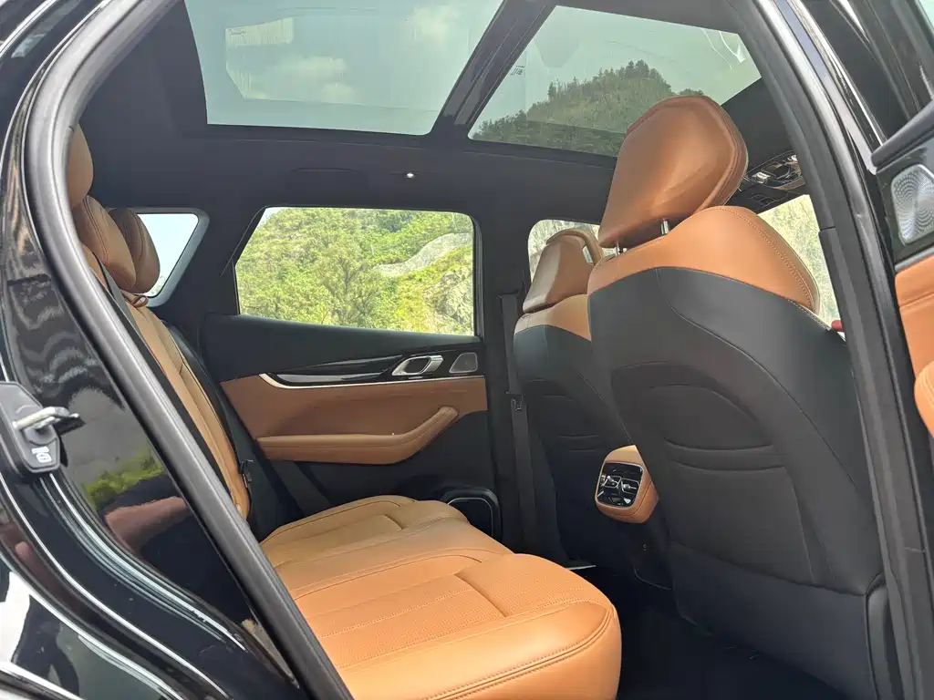Geely Boyue L — миниатюра 6