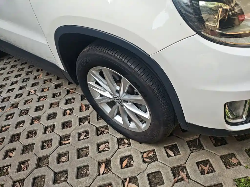 Volkswagen Tiguan — миниатюра 8
