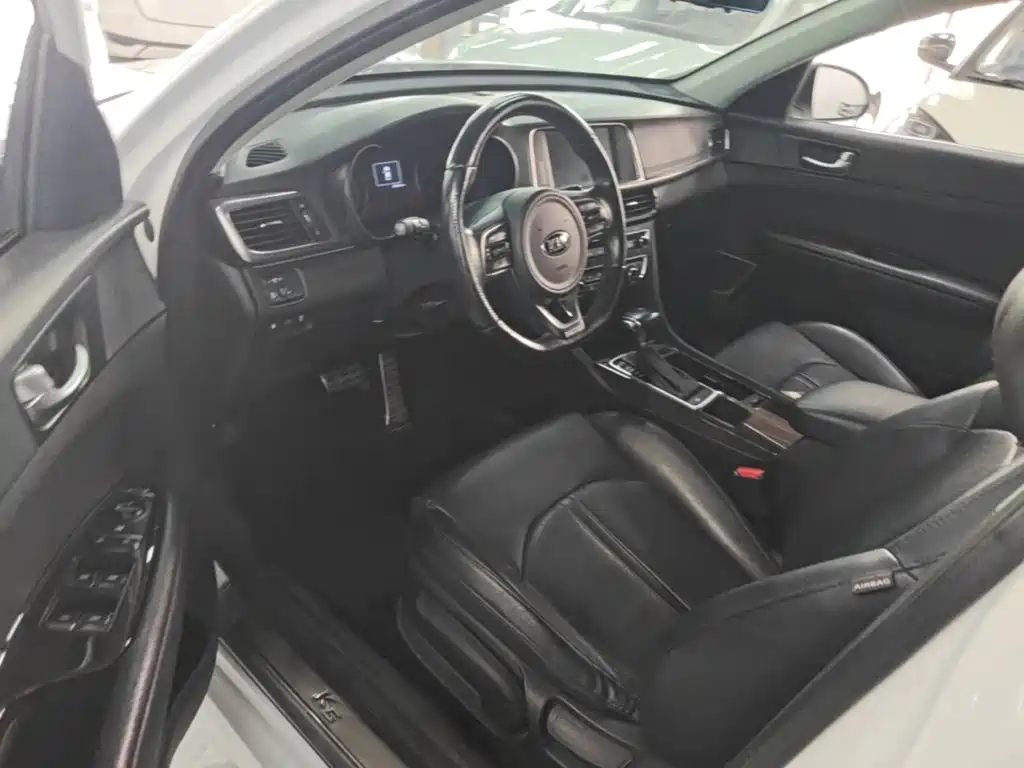 Kia K5 — миниатюра 16