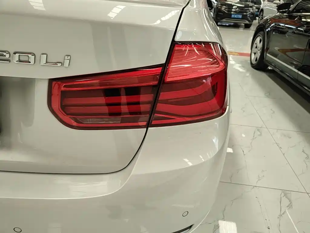 BMW 3 Series — миниатюра 8