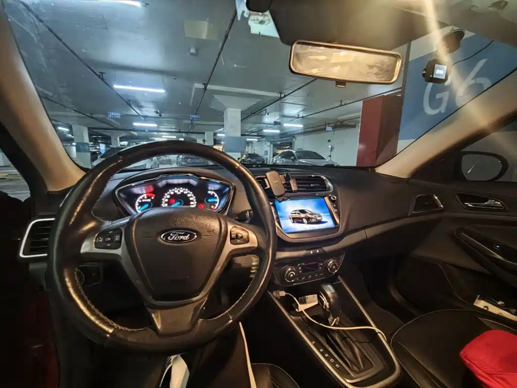 Ford Escort — миниатюра 10