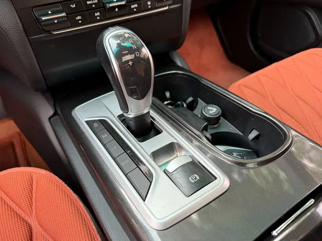 Maserati Ghibli — миниатюра 9