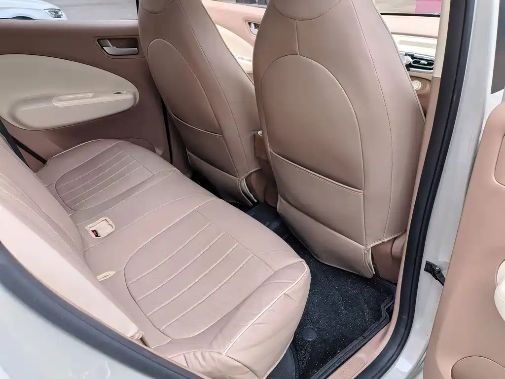 Wuling MINIEV — миниатюра 9