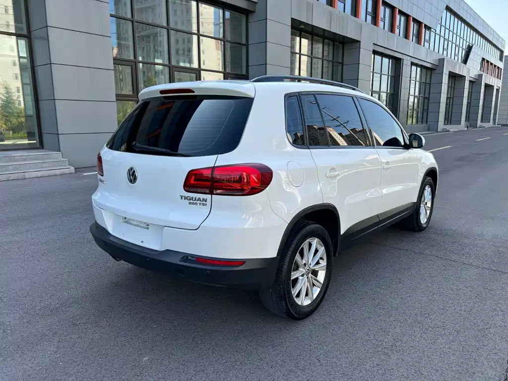 Volkswagen Tiguan — миниатюра 4