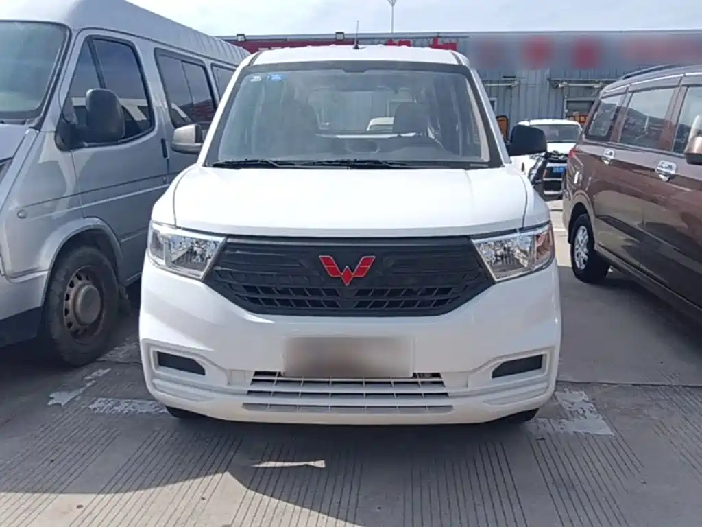 Wuling Hongguang V — миниатюра 3