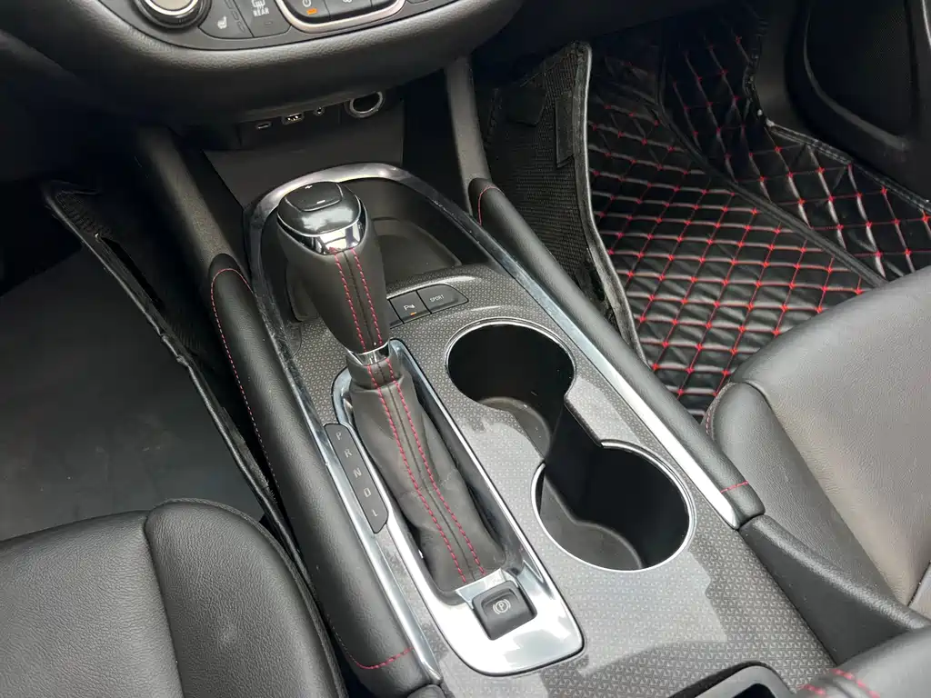 Chevrolet Malibu XL — миниатюра 16