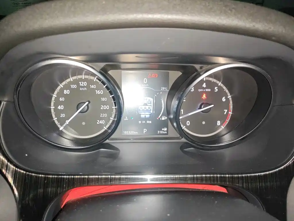 Land Rover Discovery Sport — миниатюра 12