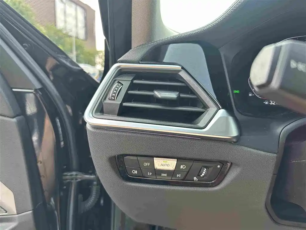 BMW 3 Series — миниатюра 16