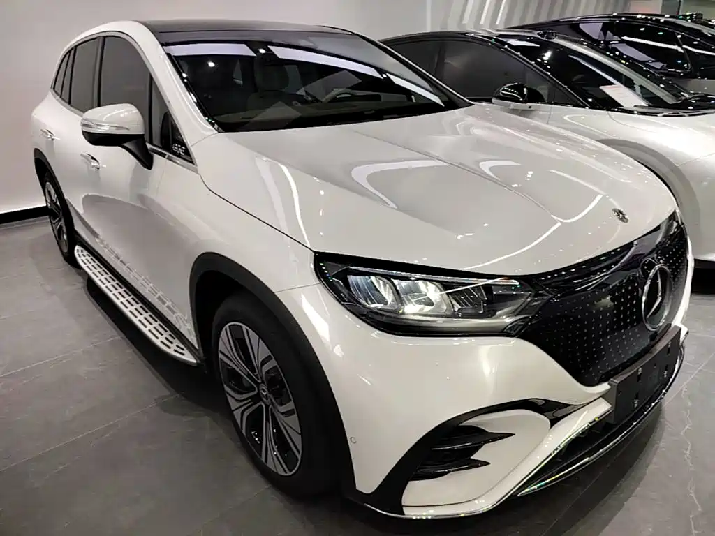 Mercedes-Benz EQE SUV — миниатюра 4