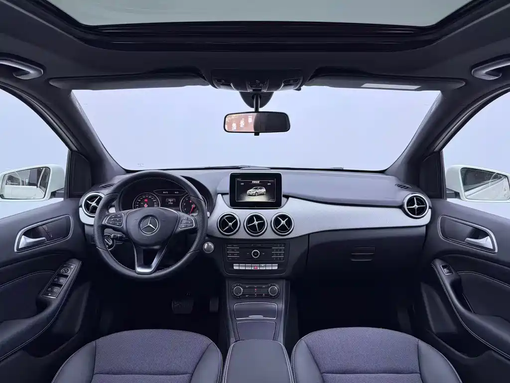 Mercedes-Benz B-Class — миниатюра 9