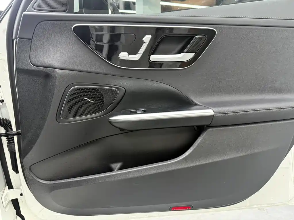Mercedes-Benz C-Class — миниатюра 20