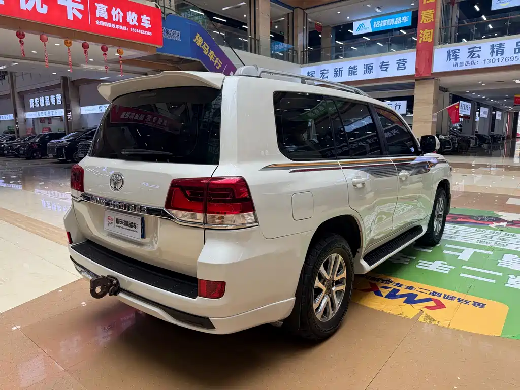 Toyota Land Cruiser — миниатюра 7