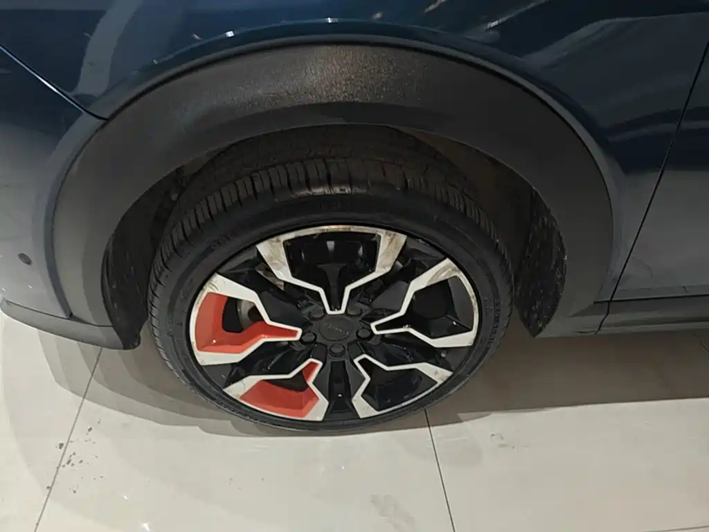 Lynk & Co 06 — миниатюра 23