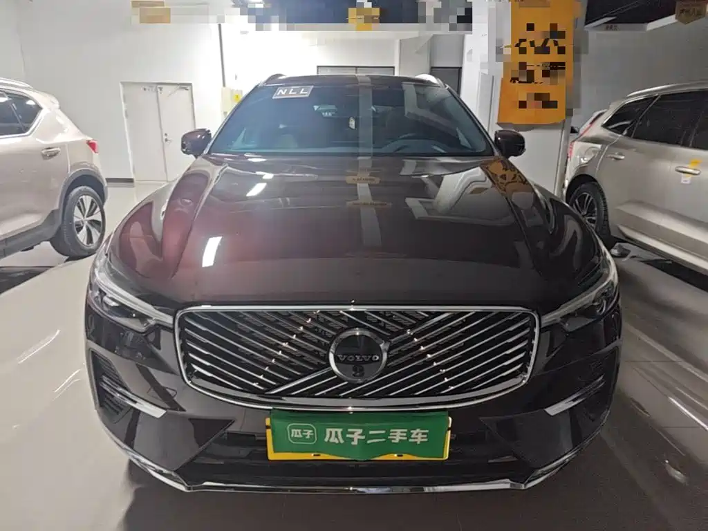 Volvo XC60 PHEV — миниатюра 3