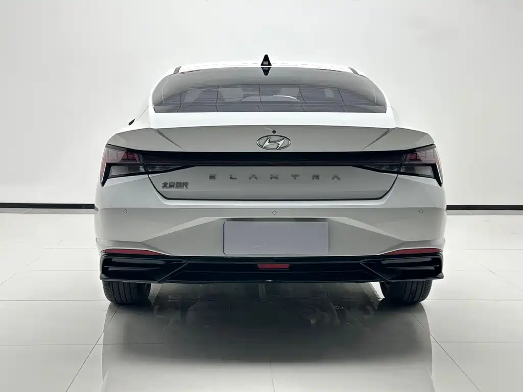 Hyundai Elantra — миниатюра 5