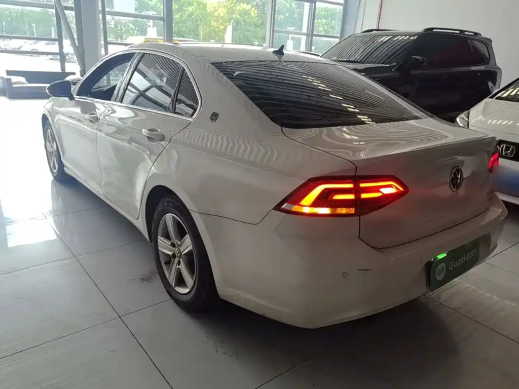 Volkswagen Lamando — миниатюра 5