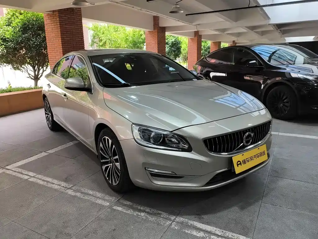 Volvo S60 — миниатюра 6
