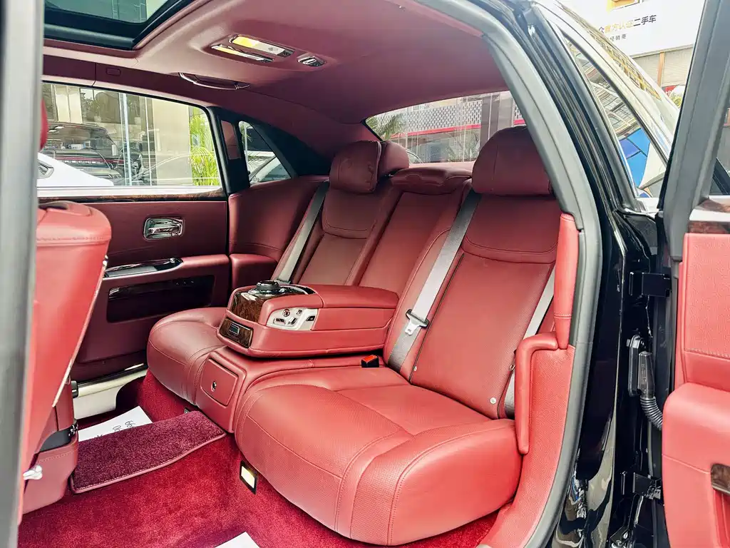 Rolls-Royce Ghost — миниатюра 8