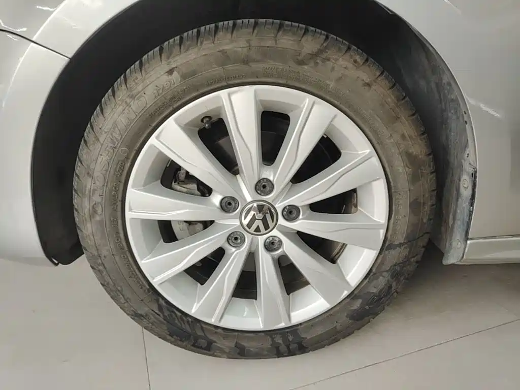 Volkswagen Sagitar — миниатюра 23