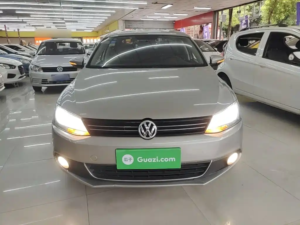 Volkswagen Sagitar — миниатюра 3