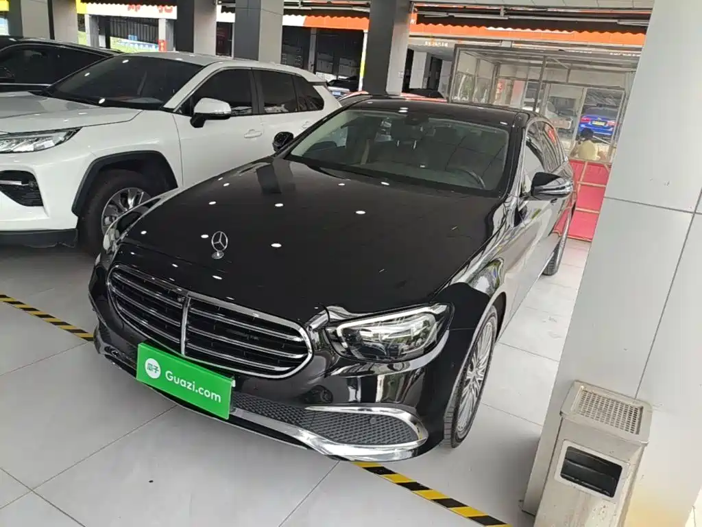 Mercedes-Benz E-Class — миниатюра 2
