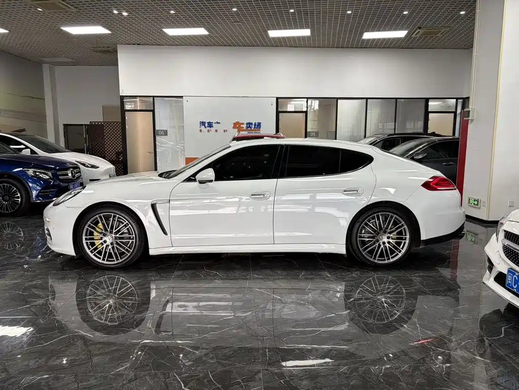 Porsche Panamera — миниатюра 4