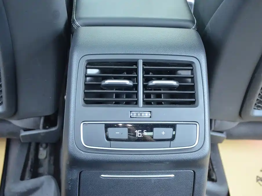 Audi A4L — миниатюра 11