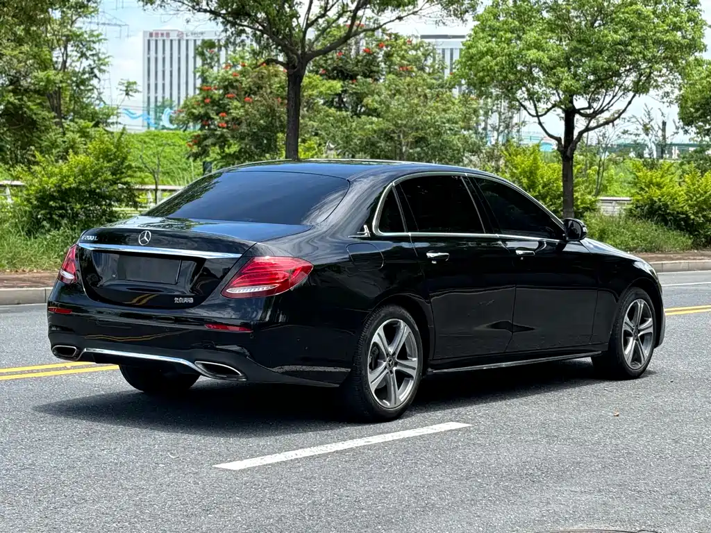 Mercedes-Benz E-Class E 2019 E 200 L Sport