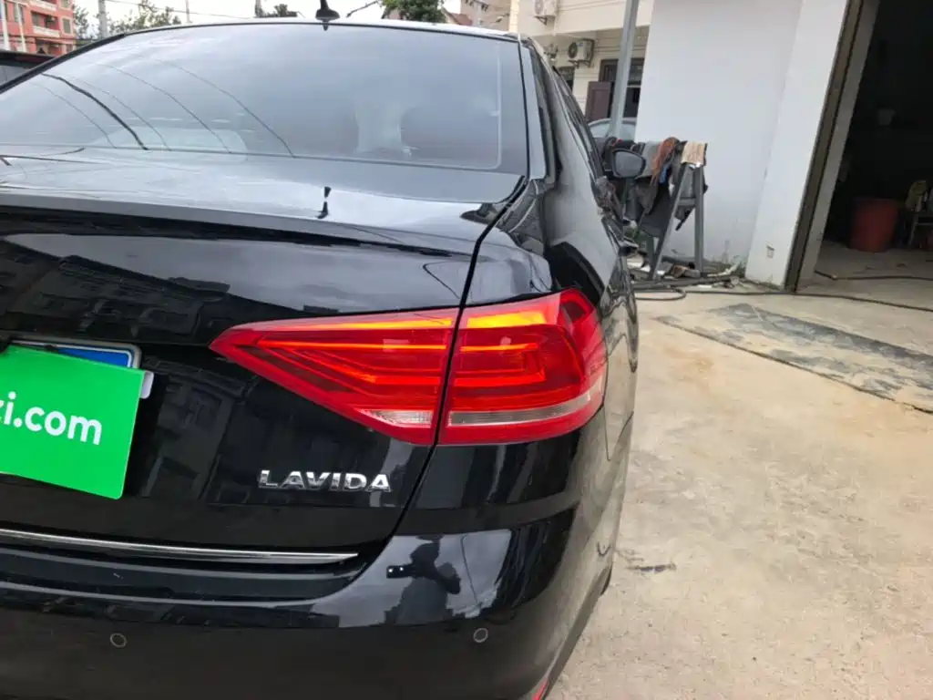 Volkswagen Lavida — миниатюра 8