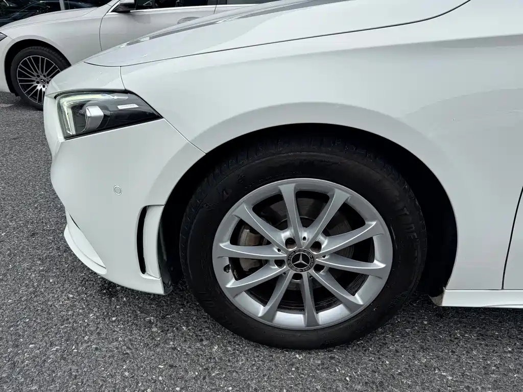 Mercedes-Benz A-Class — миниатюра 8