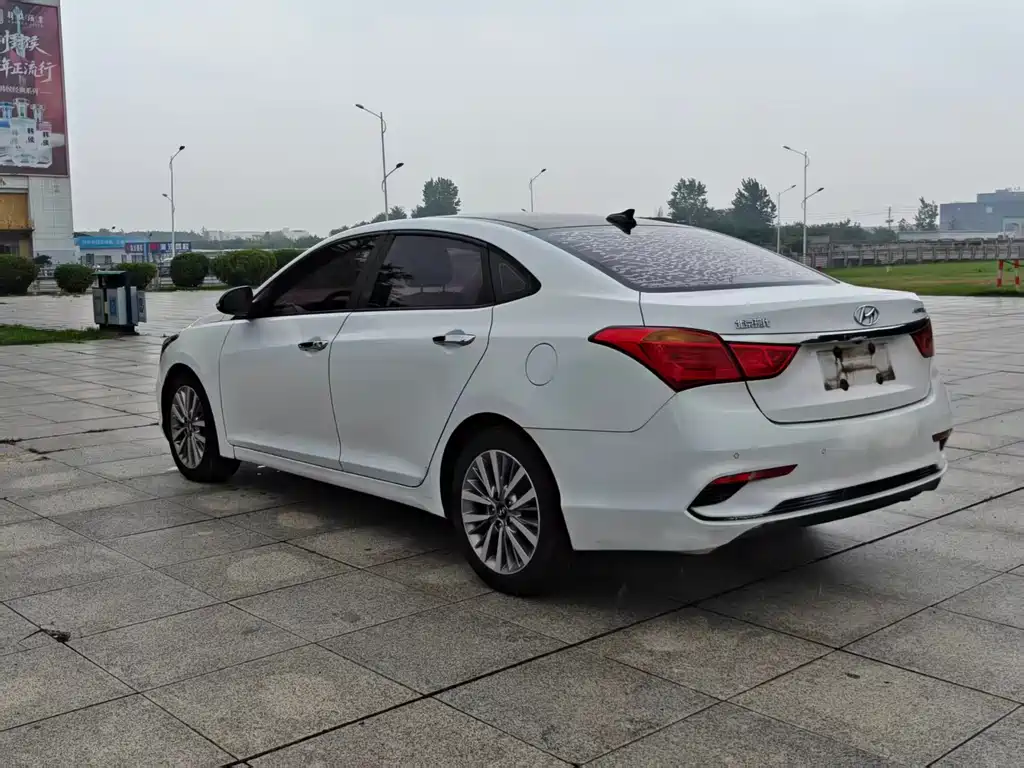 Hyundai Mistra — миниатюра 9