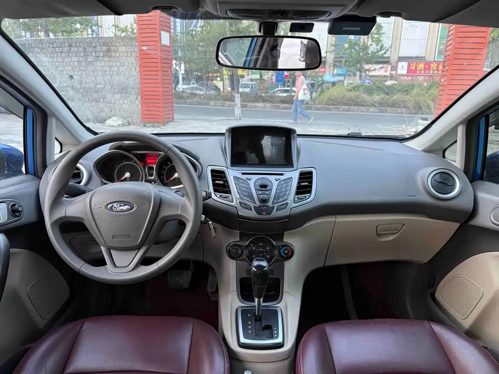 Ford Fiesta — миниатюра 5