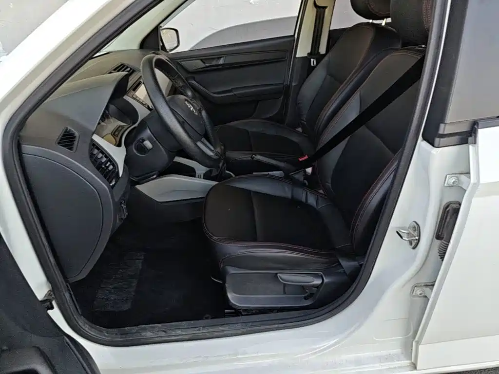Skoda Fabia — миниатюра 15
