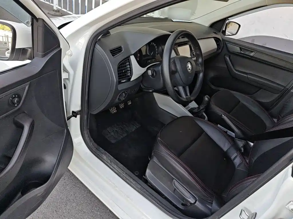 Skoda Fabia — миниатюра 16