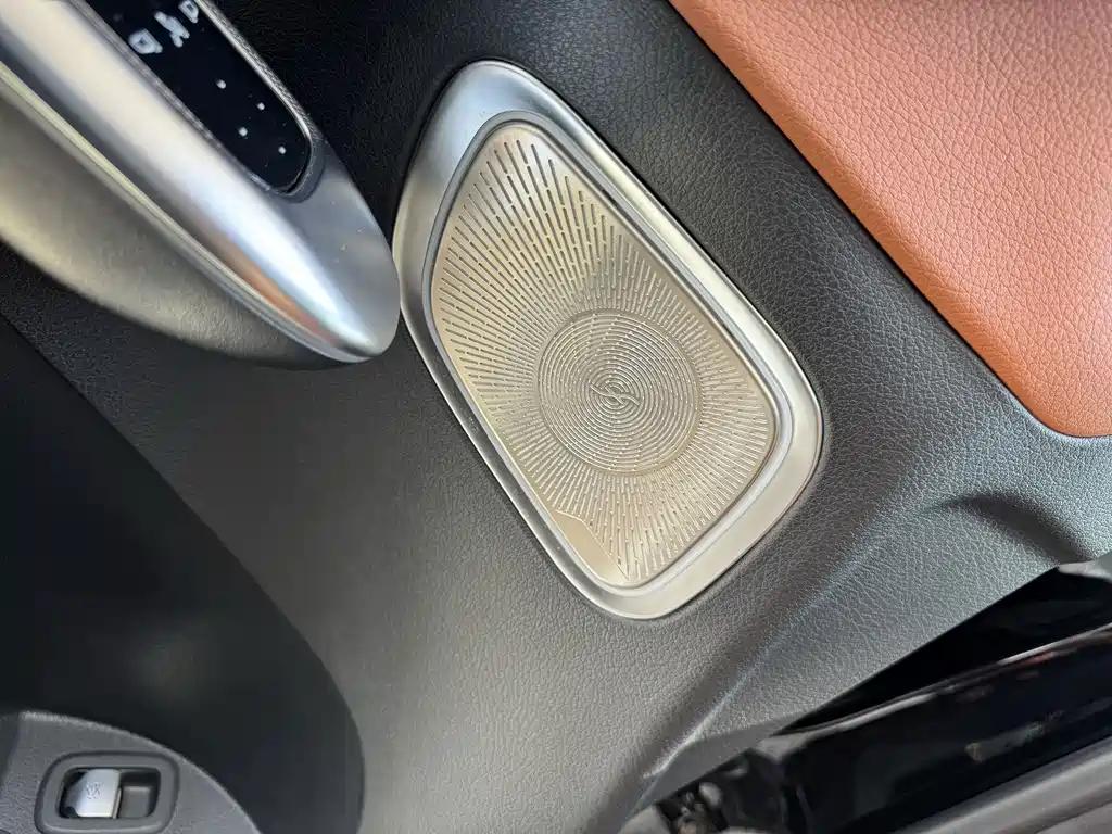 Mercedes-Benz GLC — миниатюра 18