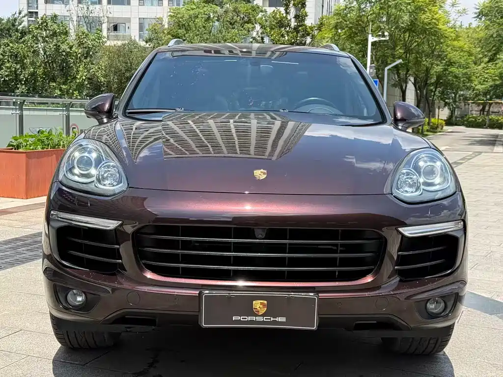 Porsche Cayenne — миниатюра 3